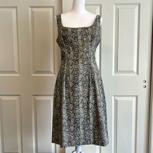 Sleeveless Dress in fun Snakeskin print!
